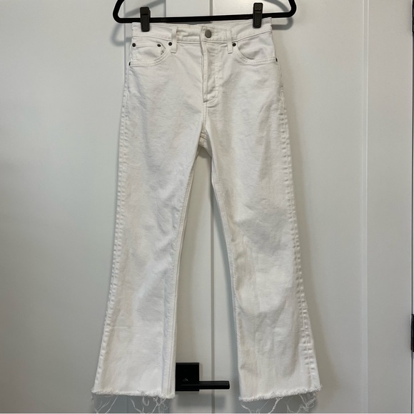 SOLD // Aritzia Denim Forum The Bailey High Rise Crop Flare White Size 25 #73271 - Picture 5 of 10